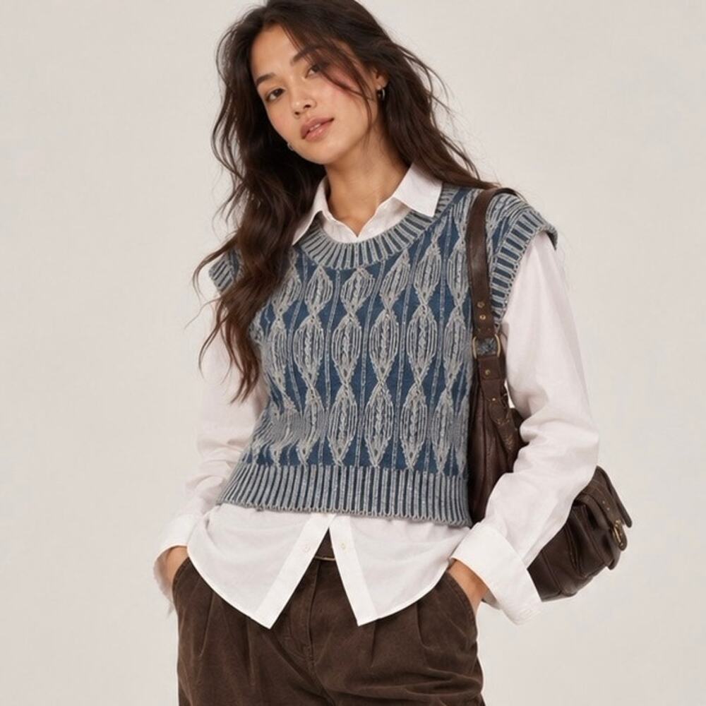 Vintage Absolutely Creative Worldwide Blue Cable Knit Sweater Vest XS/S Preppy